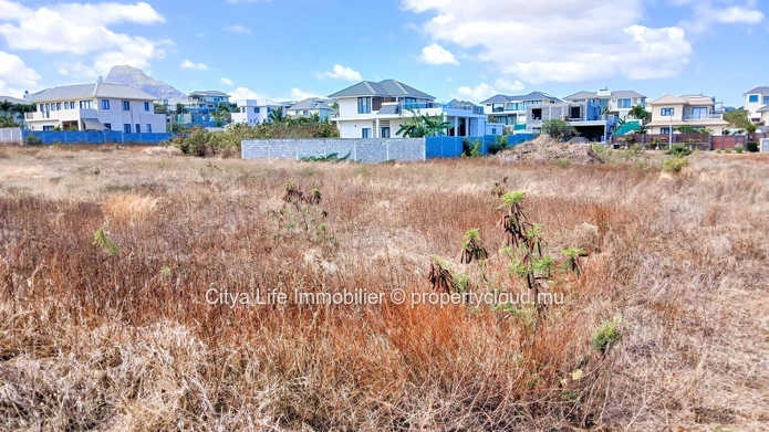 À Vendre – Terrain avec Vue Mer à Jardin d’Anna, Flic en Flac