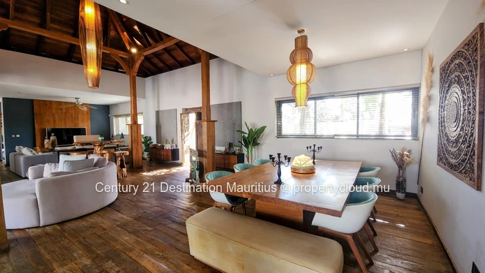 Resale Villa | Pereybere | Balinese-Style Architecture | Private Pool