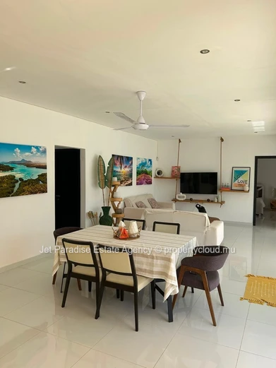 Modern Villa of 3 Bedrooms and pool