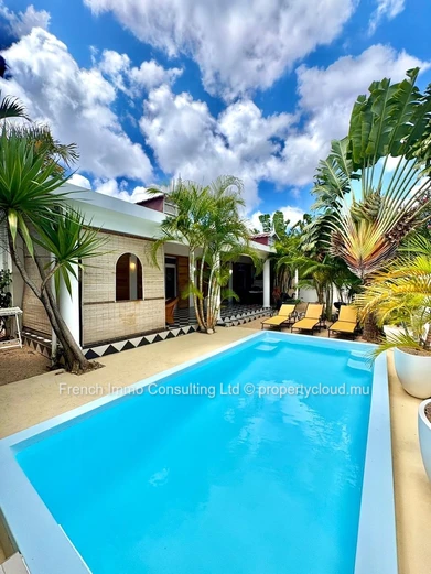 Belle villa style colonial en vente locale a pointe aux piments