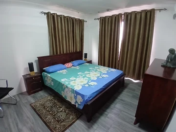 5 Bedroom Villa