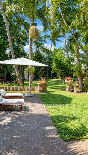 Exceptional villa with neo-colonial charm