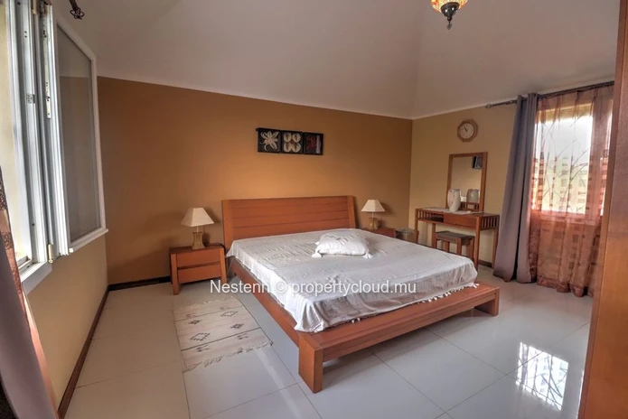 Spacious family home with swimming pool and beautiful living spaces