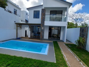 Newly Renovated Semi Furnished And Equipped Villa For Sale At Pereybere - Le Flamant Avenue