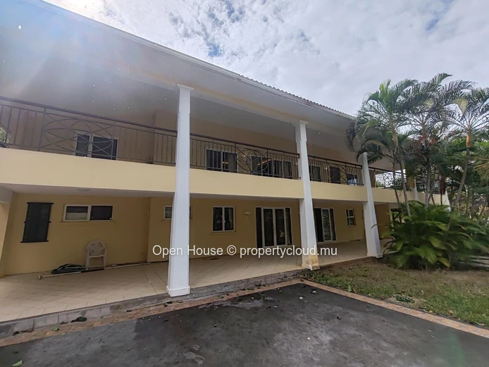 Luxurious Mauritian Villa with Private Pool in Tamarin, Rivière Noire - Black River! 5 Bedrooms, Office, Mountain Vie...