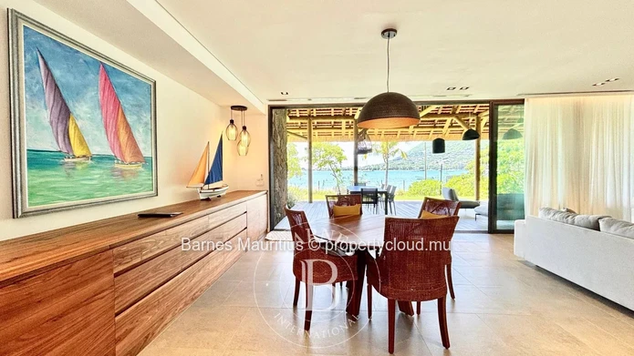 RIVIÈRE NOIRE – Villa en bord de mer - 3 chambres