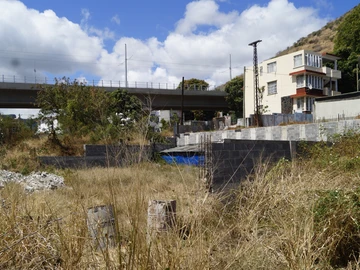 Commercial land in Port Louis. Price: Rs