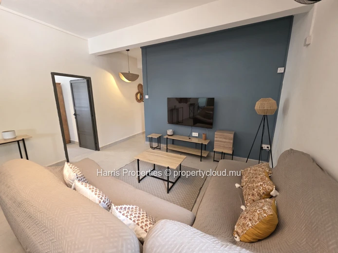 Magnificent Ground Floor Apartment for Rent in a Secure Residence, Pereybere