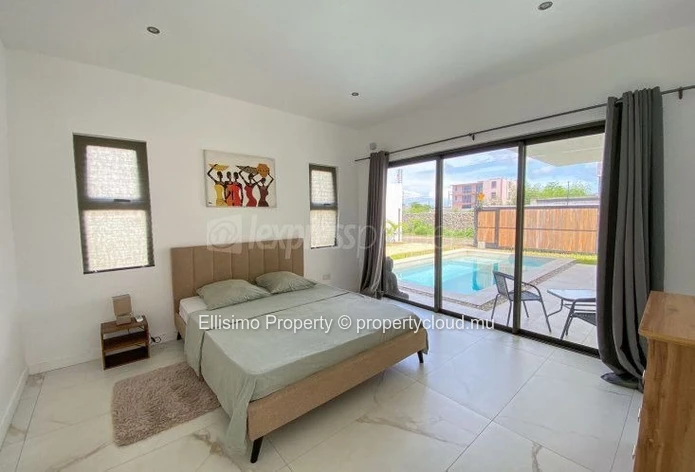 For Sale – Modern Villa in Péreybère