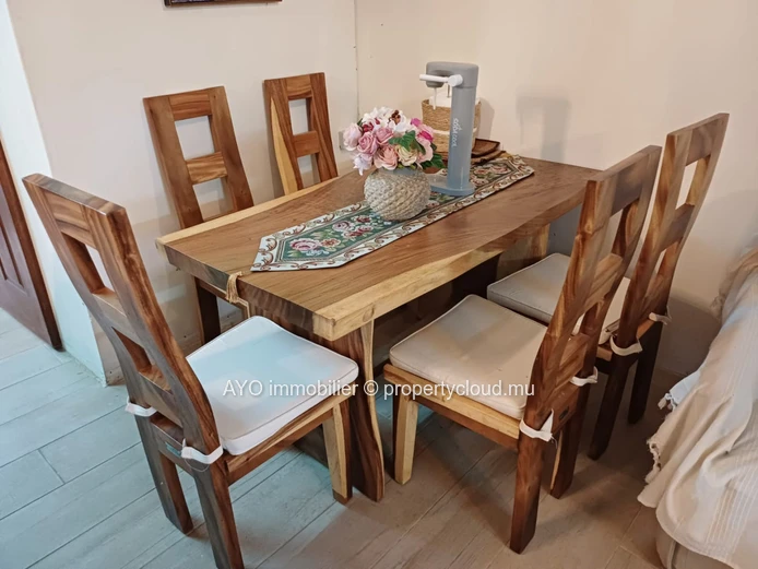 Residential building-3 bedroom apartment with common pool in Pereybere