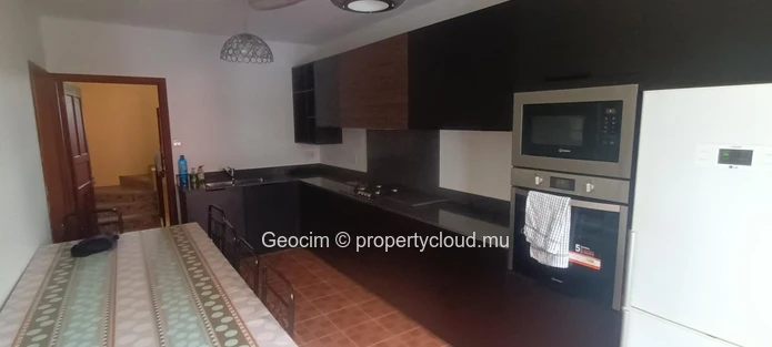 Flic en Flac Morc de Chazal fully furnished 3 bedroms towhouse. Terrace. Garage. 500 m walking distance to the beach. (Sole Mandate)