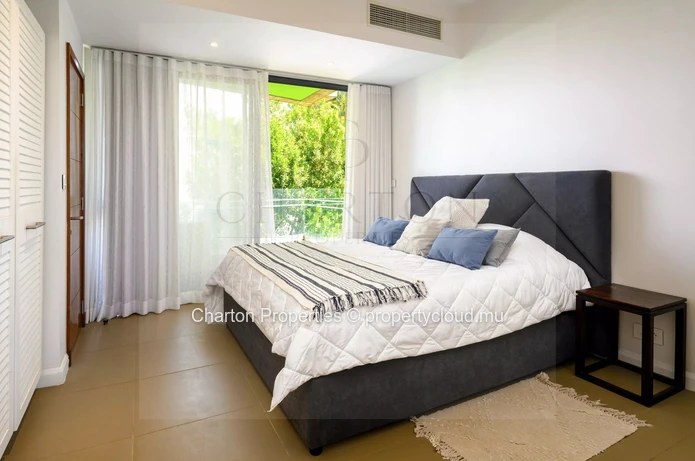 4 Bedrooms facing infinity