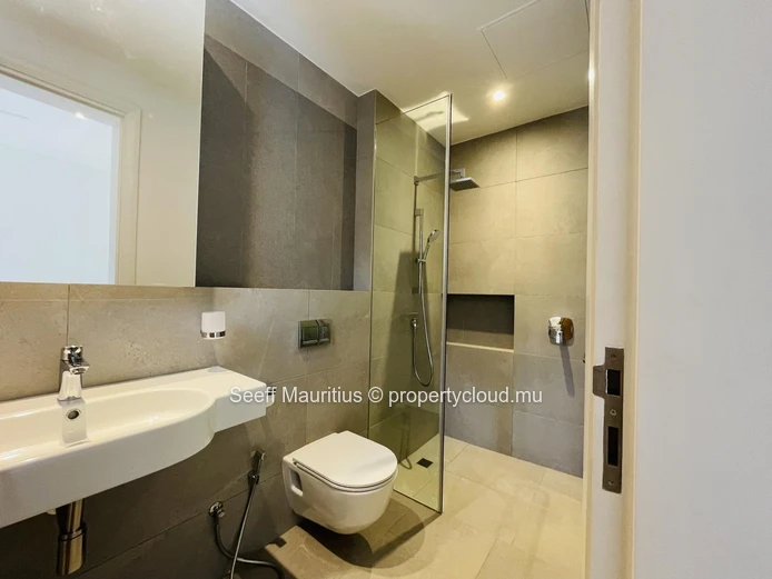 Appartement Spacieux et Élégant avec Vue sur la Montagne