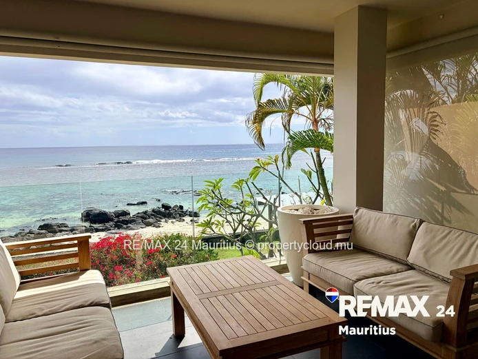 Beachfront Apartment with Unobstructed Ocean Views in Tamarin