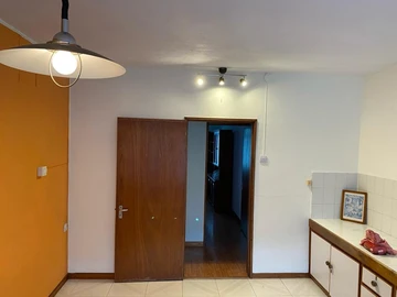 6 Bedroom House