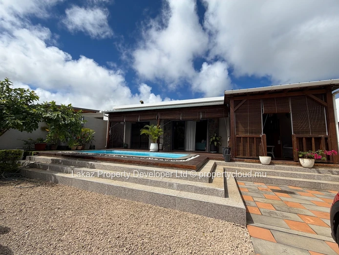 Furnished 3-Bedroom House with Private Pool in Sottise