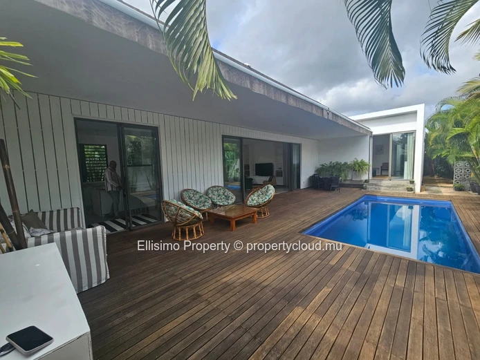 À LOUER – Maison cosy de 3 chambres avec piscine