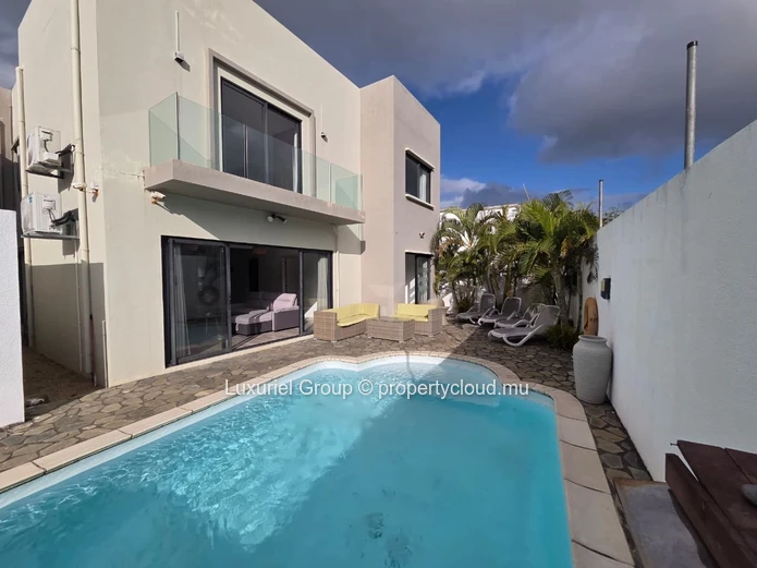 Villa for Rent in Grand Gaube – Peaceful Residential Setting