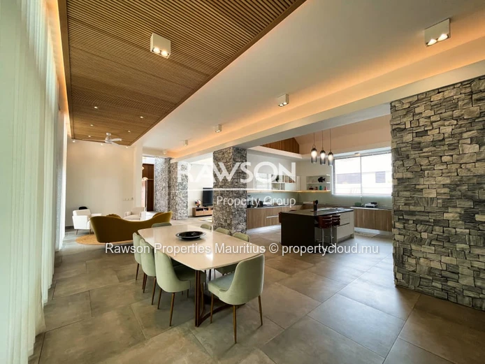 4 Bedroom Luxury Villa | Pool & Garden | Péreybère | Accessible To Foreigners | €
