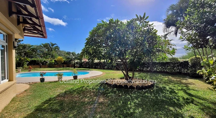 Maison spacieuse avec piscine et grand jardin - Tamarin
