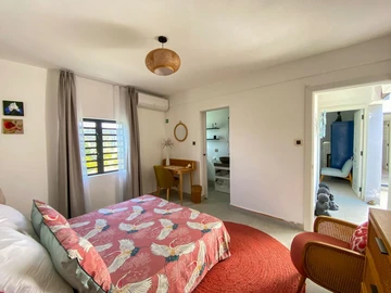 5 Bedroom Villa