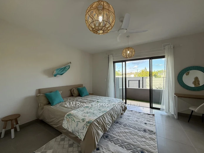 À vendre : Appartement contemporain au 1er étage de 3 chambres à Trou aux Biches, Île Maurice