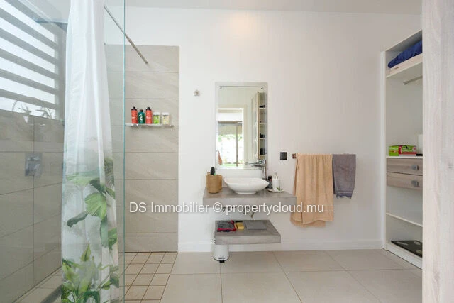 For Sale – 4-Bedroom Villa – Grand Baie, North – Accessible To Foreigners