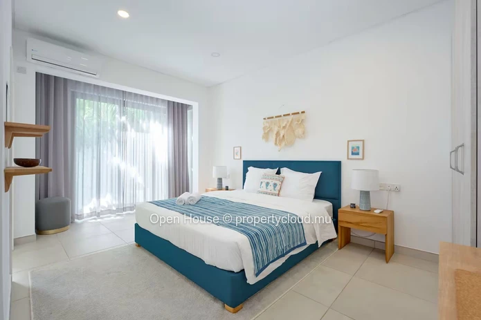 3-Bedroom Furnished Apartment with Private Pool in Pointe aux Canonniers