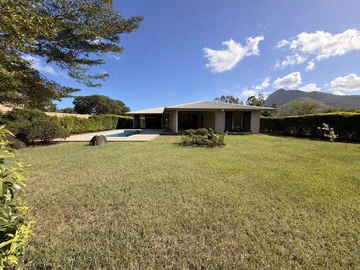 4 Bedroom Villa
