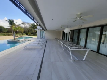 4 Bedroom Villa