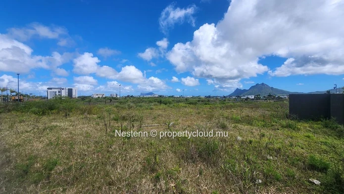 Land for sale in L'Avenir , Moka Smart City 10.5 Perches fenced with mountain view near schools shops and bus stop.