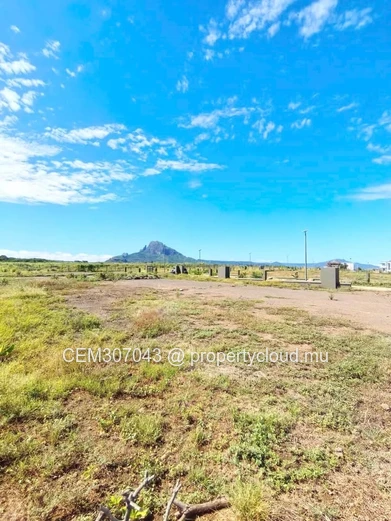 Terrain Résidentiel à Vendre – Oceanside, Flic en Flac | 8,92 Perches 