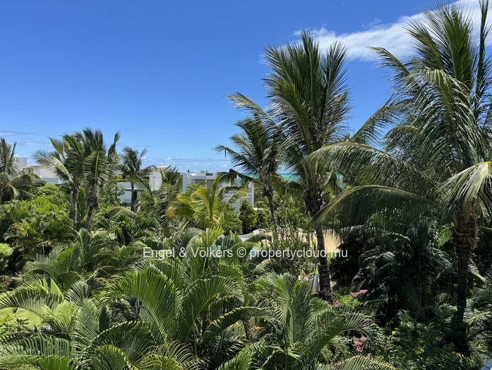 Magnificent 4-bedroom Penthouse, tastefully decorated and furnished with care.