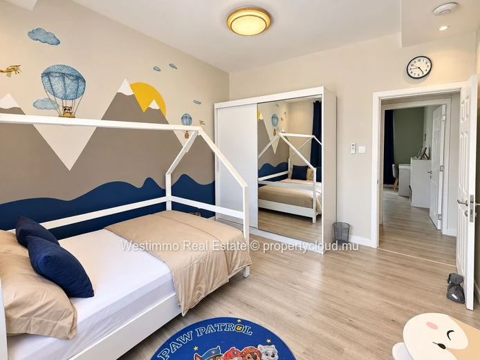 Maison moderne 4 chambres à Quatre Bornes, proche métro