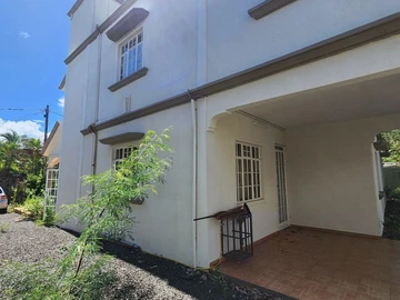 6 Bedroom House
