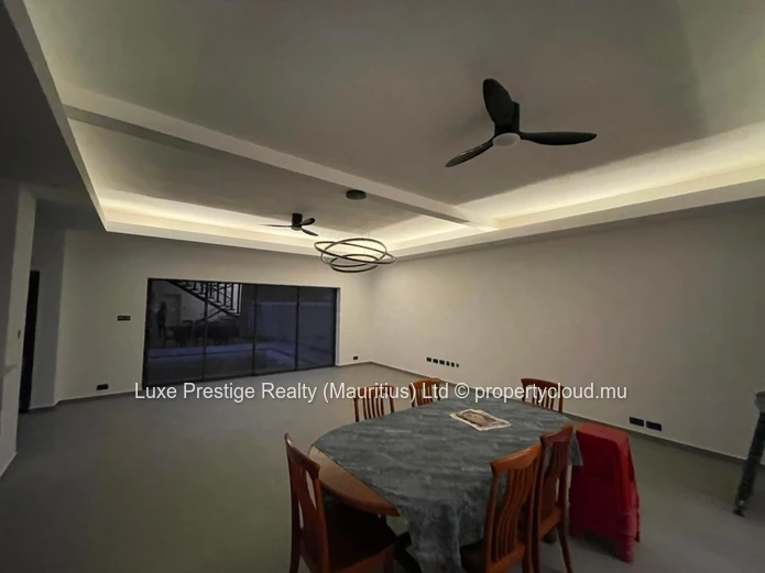 Villa de Luxe 4 Chambres avec Piscine Privée à Grand Baie | Résidence Sécurisée | Idéale pour les Familles et Expatriés