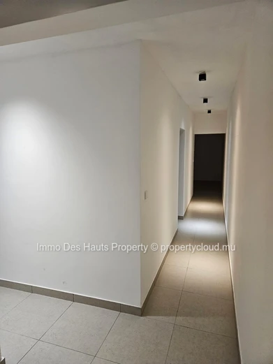 5 Bedroom Duplex semi furnished for sale Floréal 
