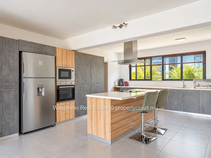 Penthouse de 200 m² avec vue mer à vendre à Tamarin