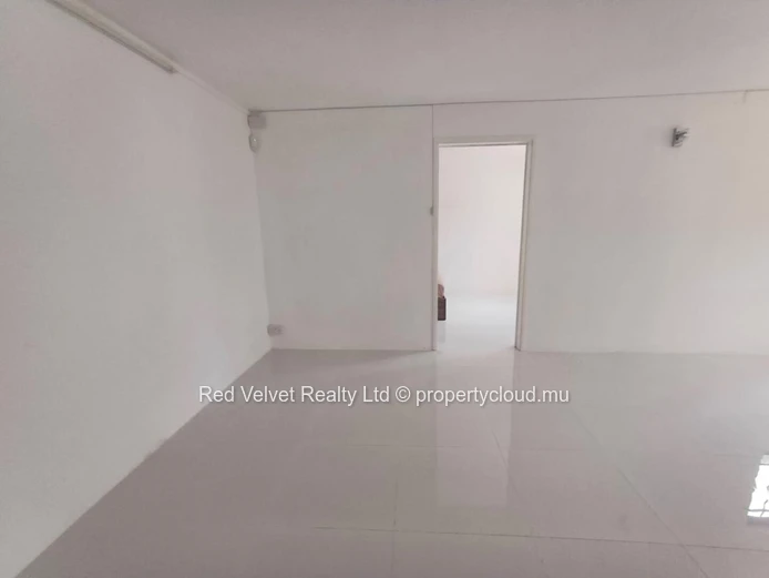 Elegant 5-Bedroom Family Home for Rent in Albion