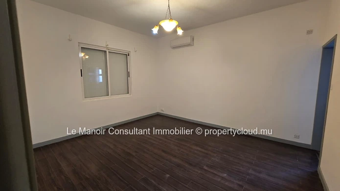 Villa de 3 chambres à vendre à Flic en Flac avec 334 m² habitables