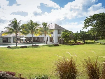 5 Bedroom Villa