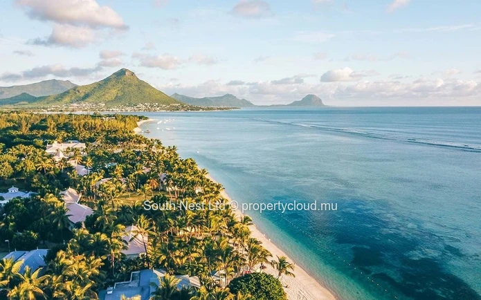 Contemporary Coastal Living in Flic en Flac | 2-Bedroom En-Suite Apartment