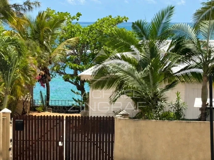 3-Bedroom Apartment for in Tamarin – Sea Views