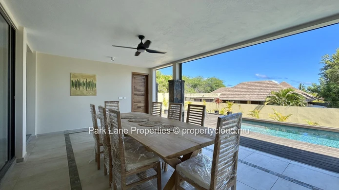Villa de 4 chambres neuve avec piscine à Tamarin - Prête à emménager