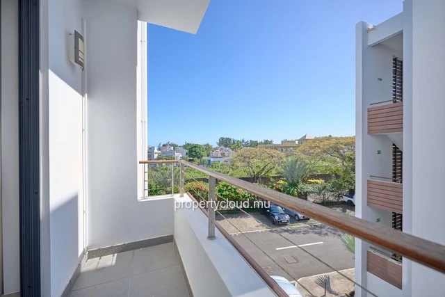 For sale: 2-bedroom apartment accessible to foreigners in Mont Choisy.