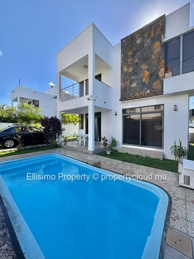 Villa 4 chambres à louer à Trou aux Biches
