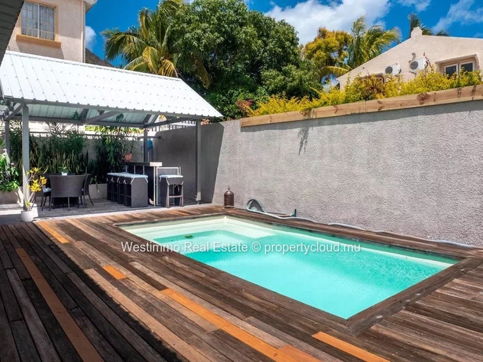 Maison familiale de plain-pied avec piscine et vue Tourelle à Tamarin