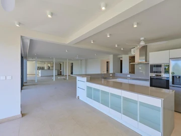 4 Bedroom Townhouse, Duplex