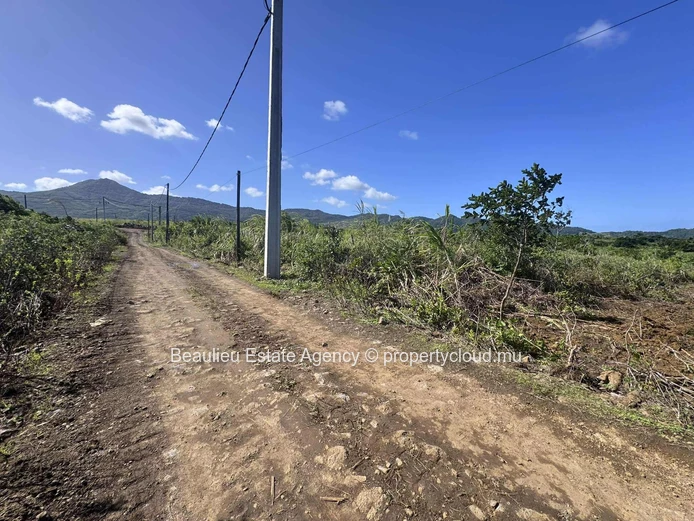 Agricultural Land for Sale – Chamouny