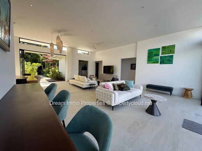 Superbe villa sur le golf à Azuri Village avec accès hôtel Radisson Blu – Ile Maurice